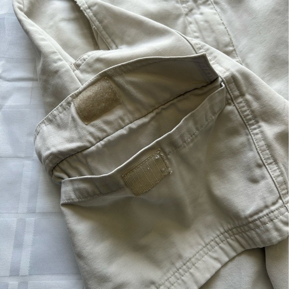 Woolrich Vintage High Rise Light Cream Cargo Shorts - Picture 14 of 17